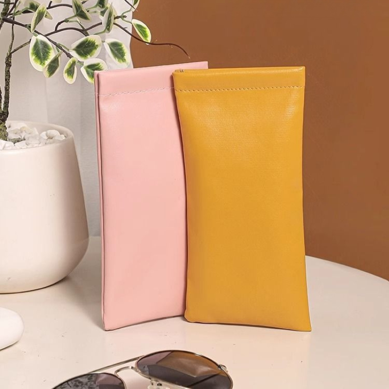 Unisex Leather Eyeglass Case P - Soft Close Hinge 评论和价格